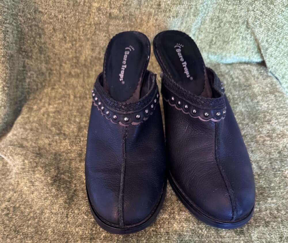 Bare Traps Studded Heeled Mules Black Leather Slip On Clogs